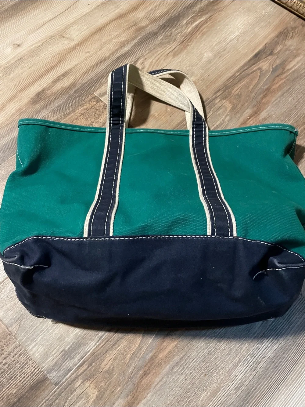 Vintage L.L. Bean 70’s/80’s Kelly Green Canvas XL Tote Bag Sawtooth Tag
